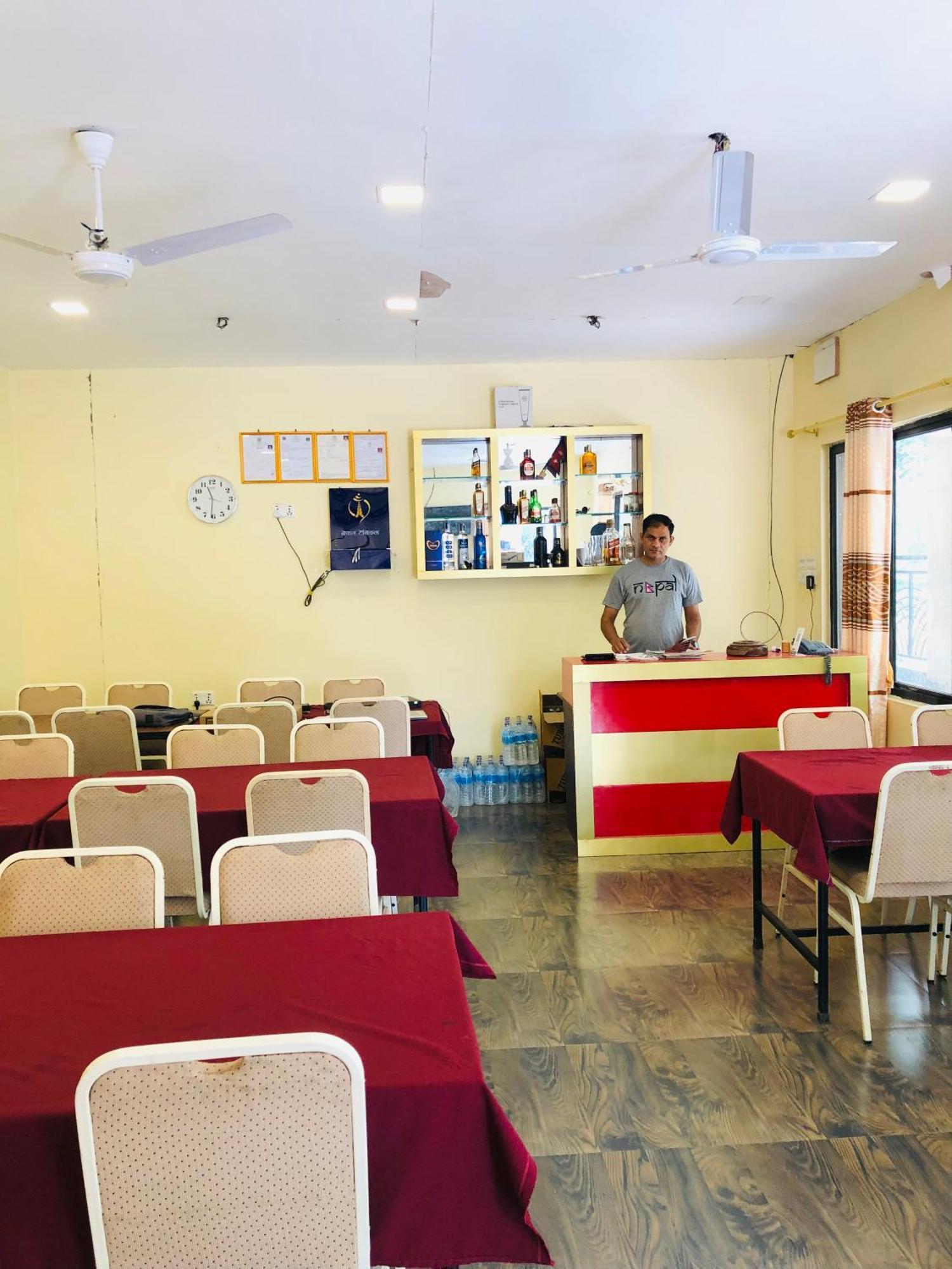 Silent Park Hotel Sauraha Bagian luar foto